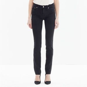 Madewell. Size 24. Black denim. Alley Straight.